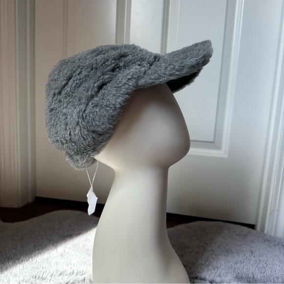 SOLD! On eBay 375MaxMara Label-cut Gray Alpaca Wool Blend Teddy Baseball Cap - Picture 2 of 16